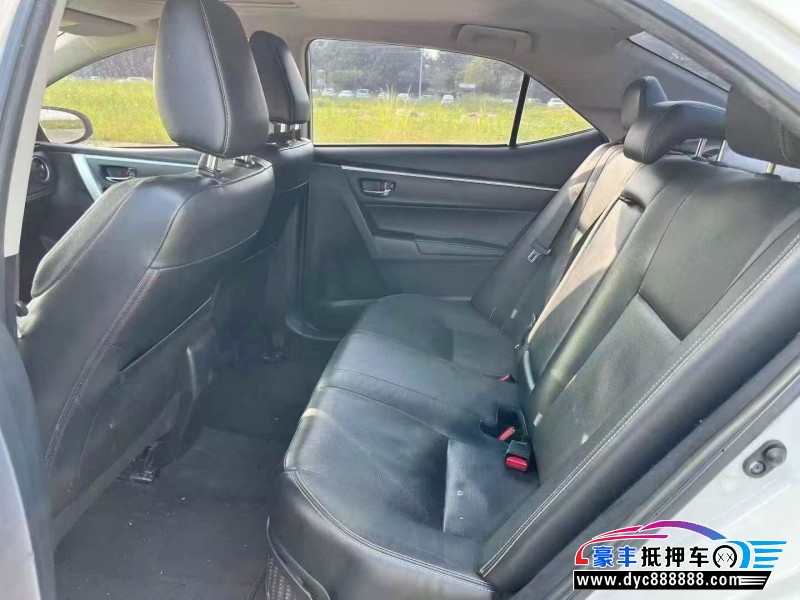 17年丰田雷凌轿车抵押车出售