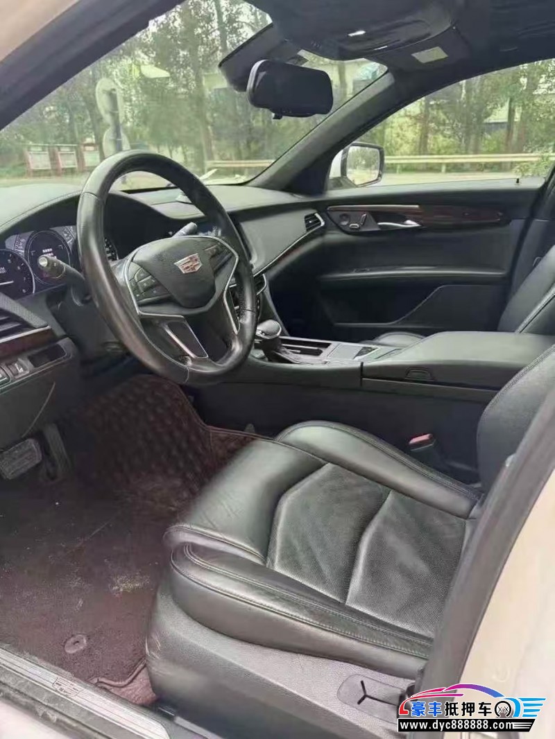 17年凯迪拉克CT6轿车抵押车出售