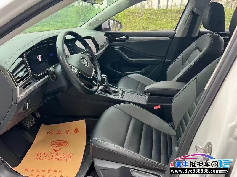 21年大众速腾轿车抵押车出售