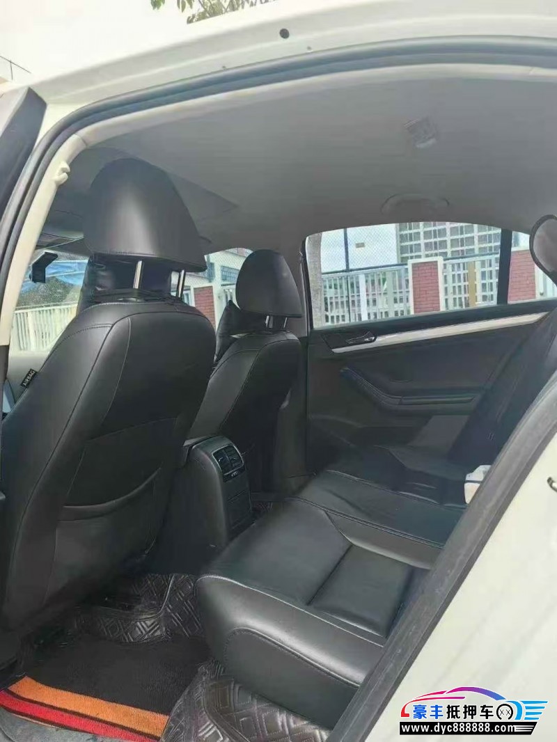 16年大众速腾轿车抵押车出售