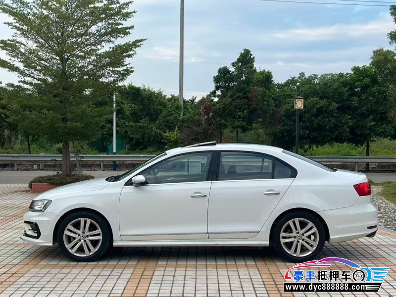 19年大众速腾轿车抵押车出售