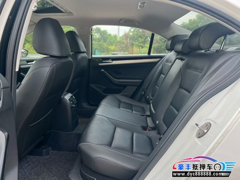 19年大众速腾轿车抵押车出售