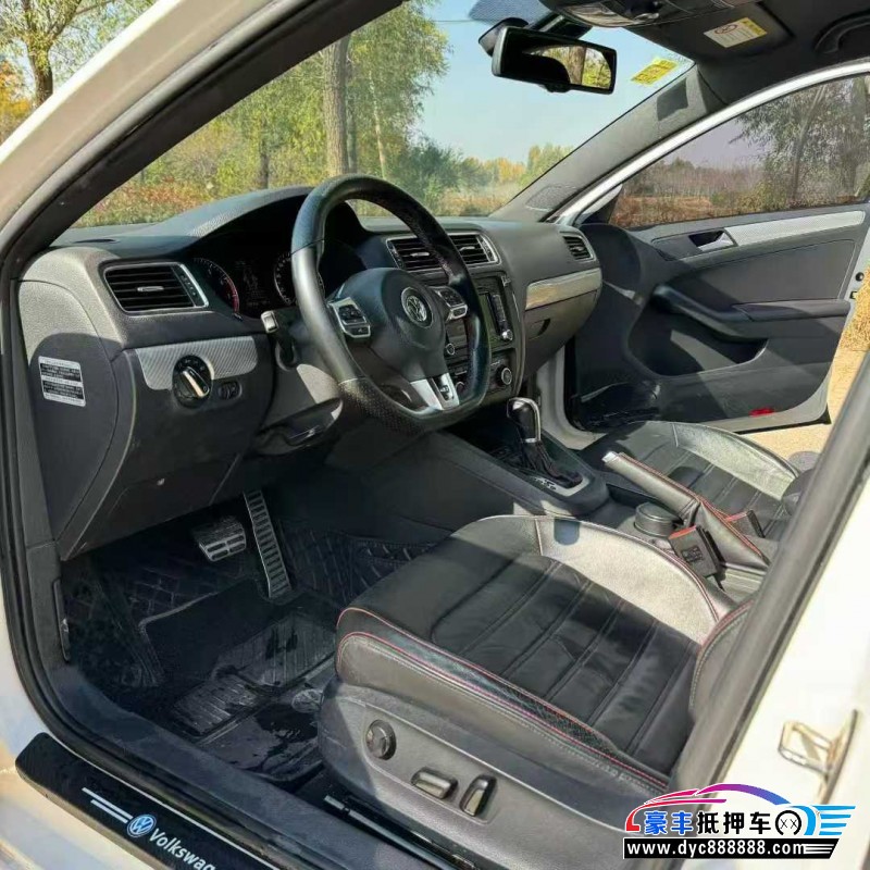 15年大众速腾轿车抵押车出售