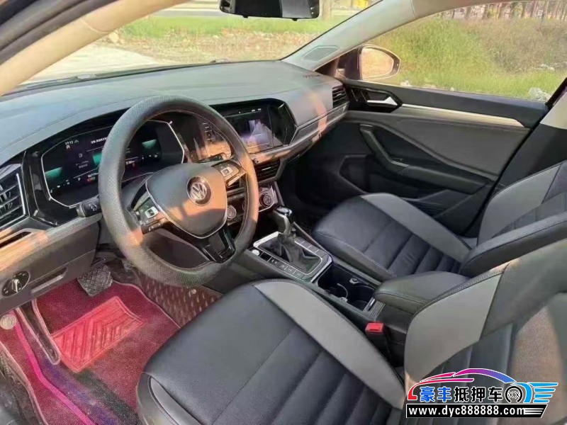 21年大众速腾轿车抵押车出售