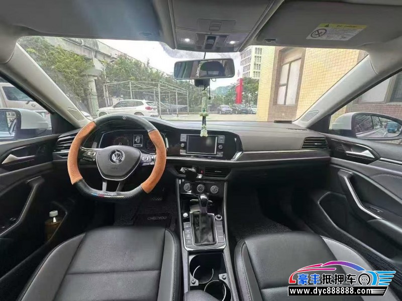 20年大众速腾轿车抵押车出售