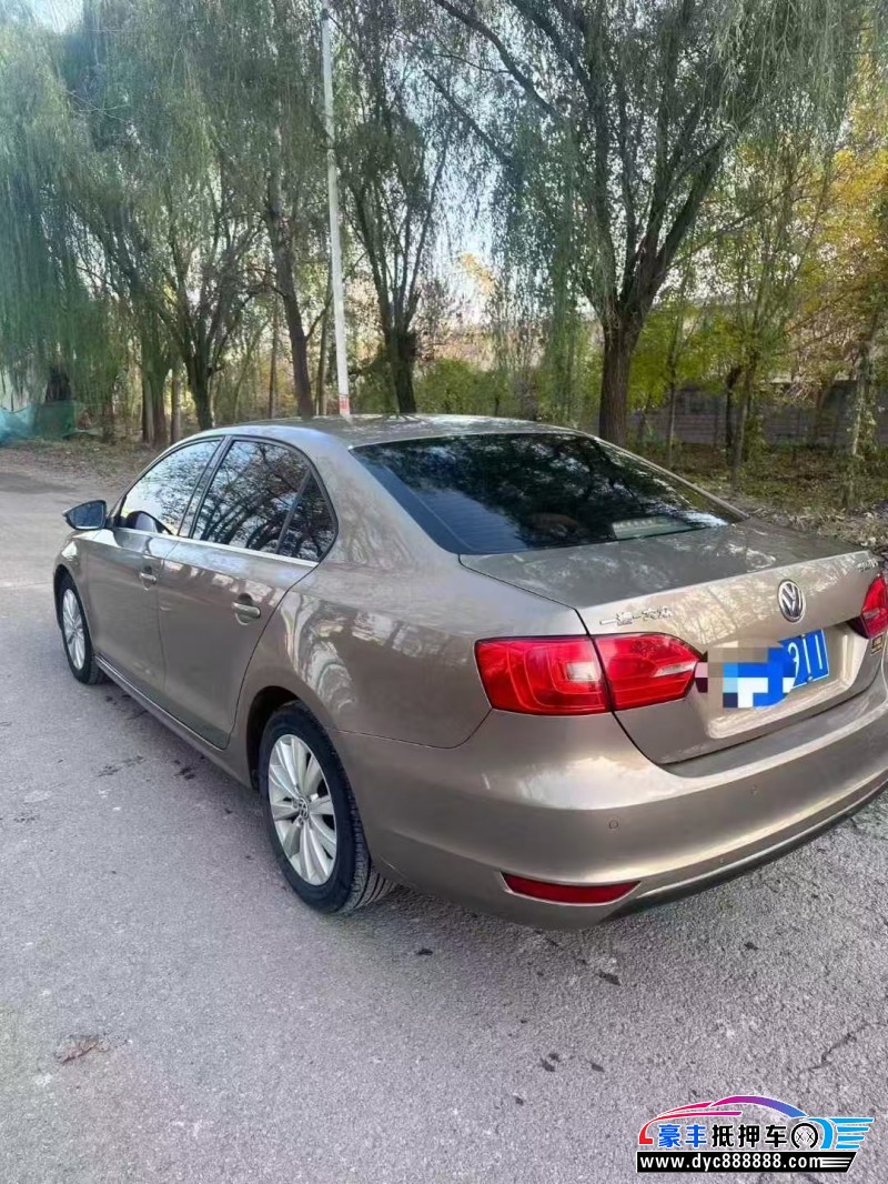 14年大众速腾轿车抵押车出售