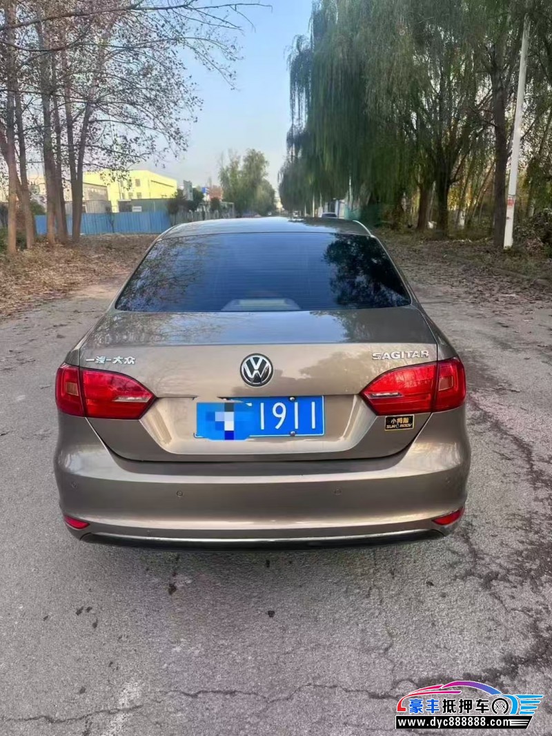 14年大众速腾轿车抵押车出售