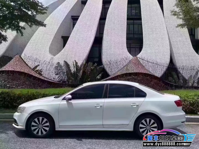 17年大众速腾轿车抵押车出售