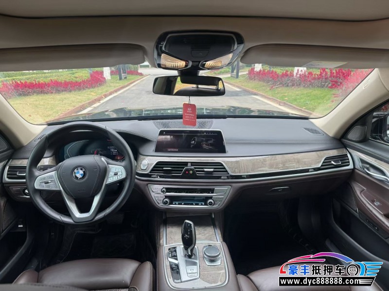 22年宝马7系轿车抵押车出售