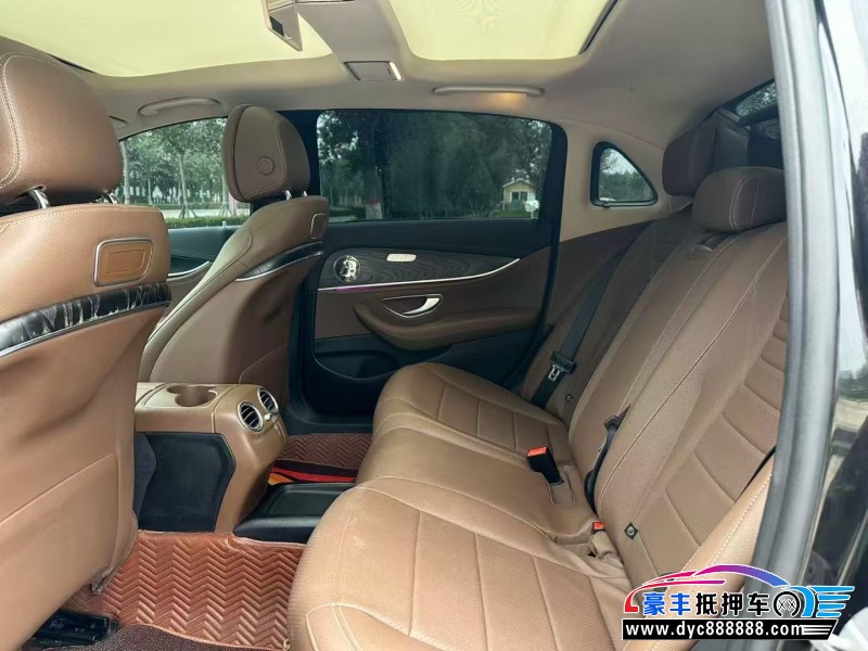 17年奔驰E轿车抵押车出售