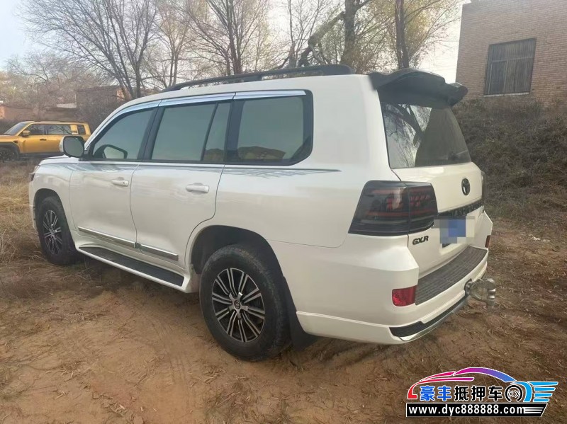 17年丰田兰德酷路泽（陆巡）轿车抵押车出售