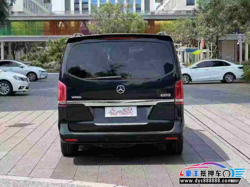 16年奔驰V轿车抵押车出售