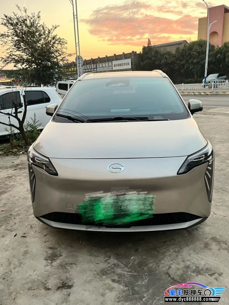 抵押车出售24年埃安Y轿车