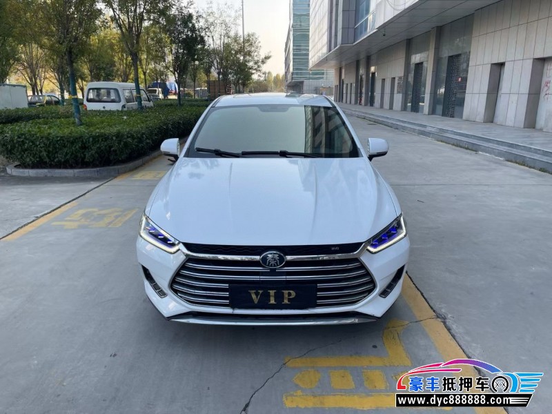 抵押车出售19年比亚迪秦轿车