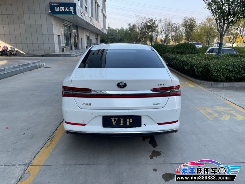 19年比亚迪秦轿车抵押车出售