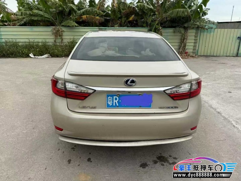 16年雷克萨斯ES轿车抵押车出售