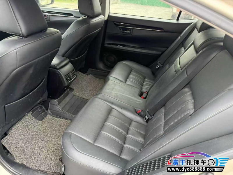 16年雷克萨斯ES轿车抵押车出售