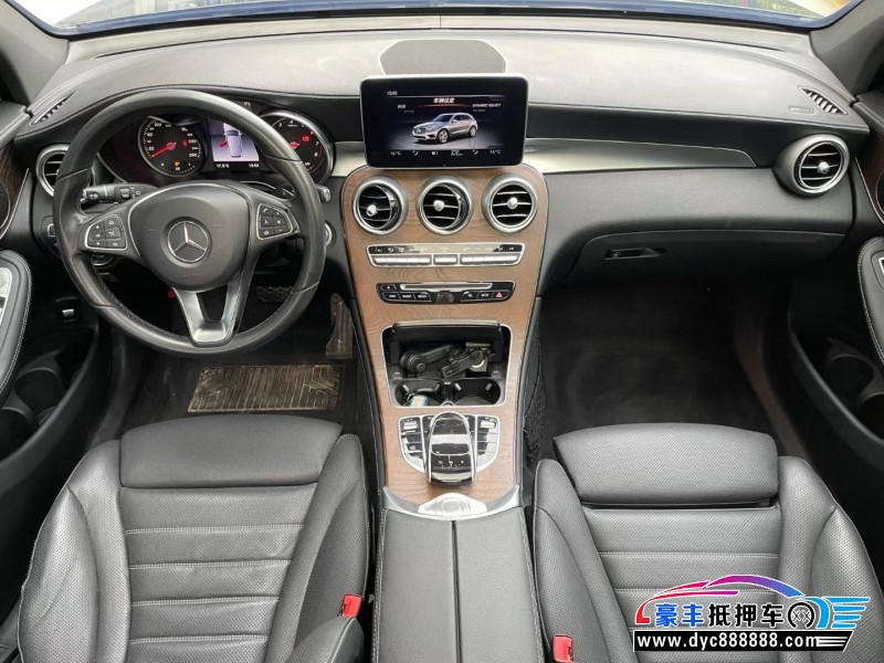 18年奔驰GLC轿车抵押车出售