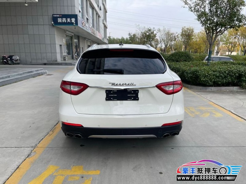 17年玛莎拉蒂莱万特轿车抵押车出售