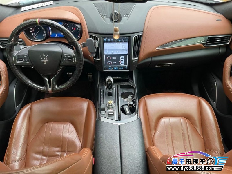 17年玛莎拉蒂莱万特轿车抵押车出售