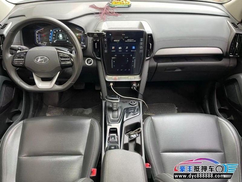 21年现代ix35轿车抵押车出售