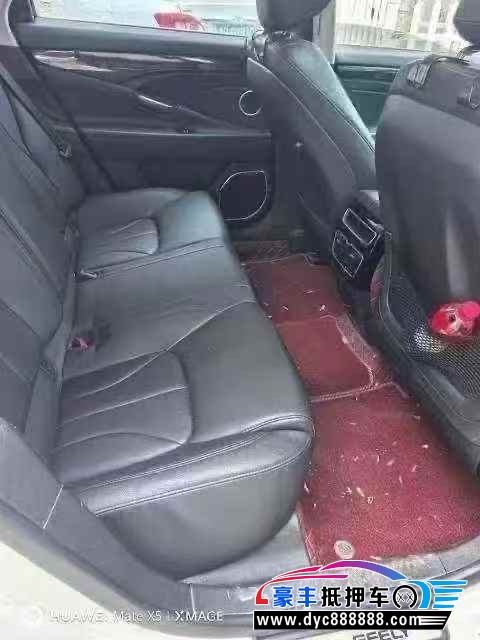 17年吉利博越轿车抵押车出售