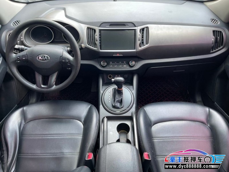 16年起亚智跑轿车抵押车出售