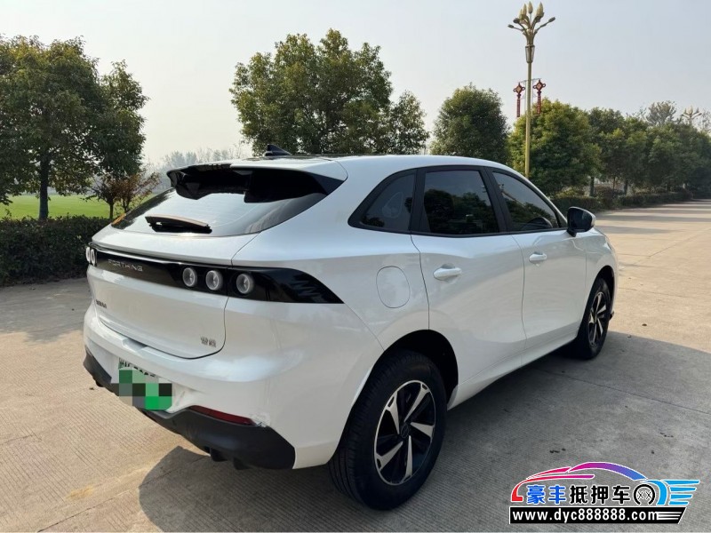 24年东风雷霆轿车抵押车出售