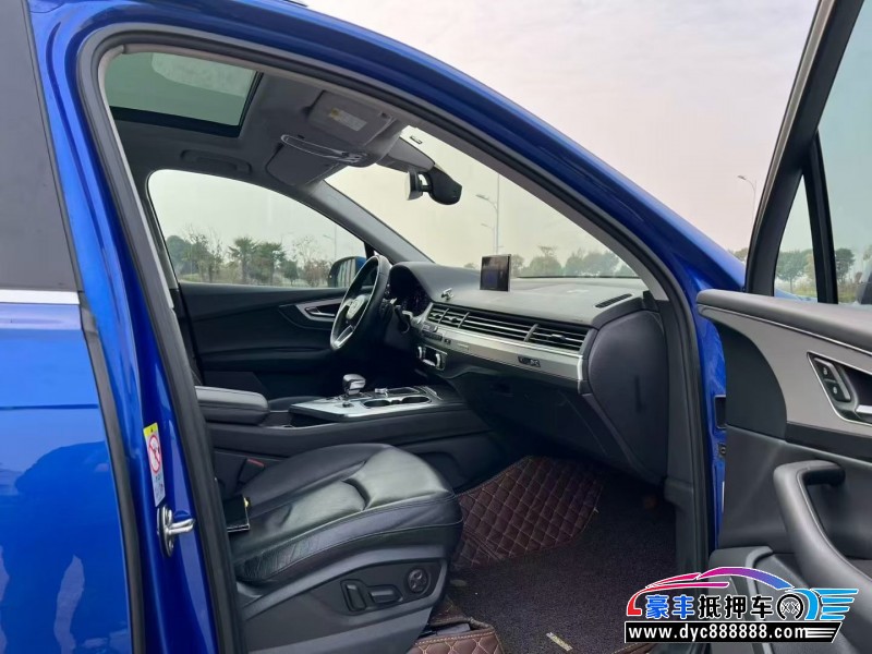 18年奥迪Q7轿车抵押车出售