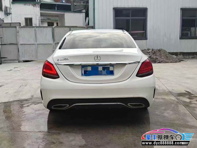 19年奔驰C轿车抵押车出售