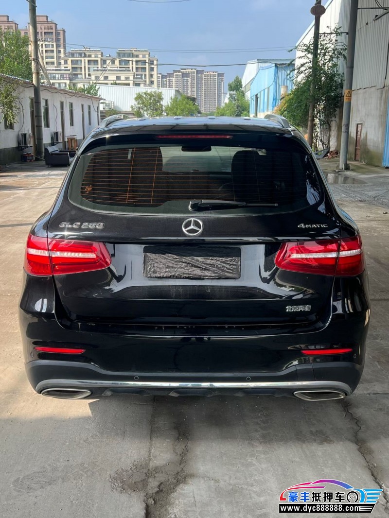 17年奔驰GLC轿车抵押车出售