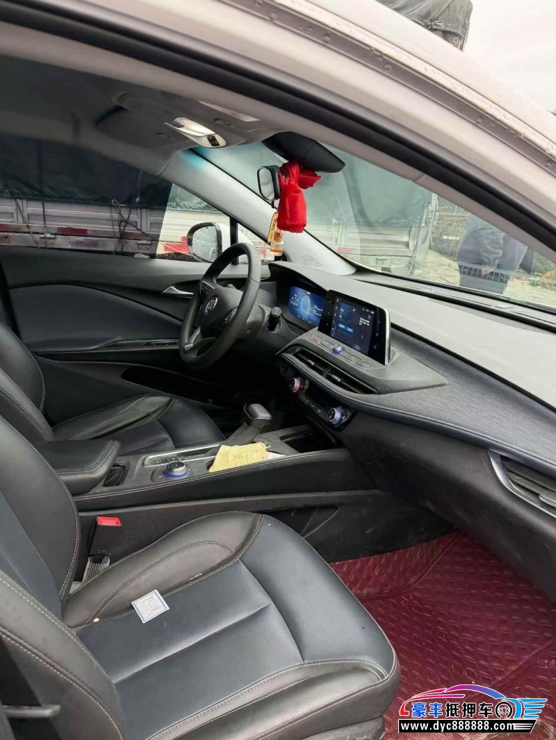 23年别克微蓝轿车抵押车出售