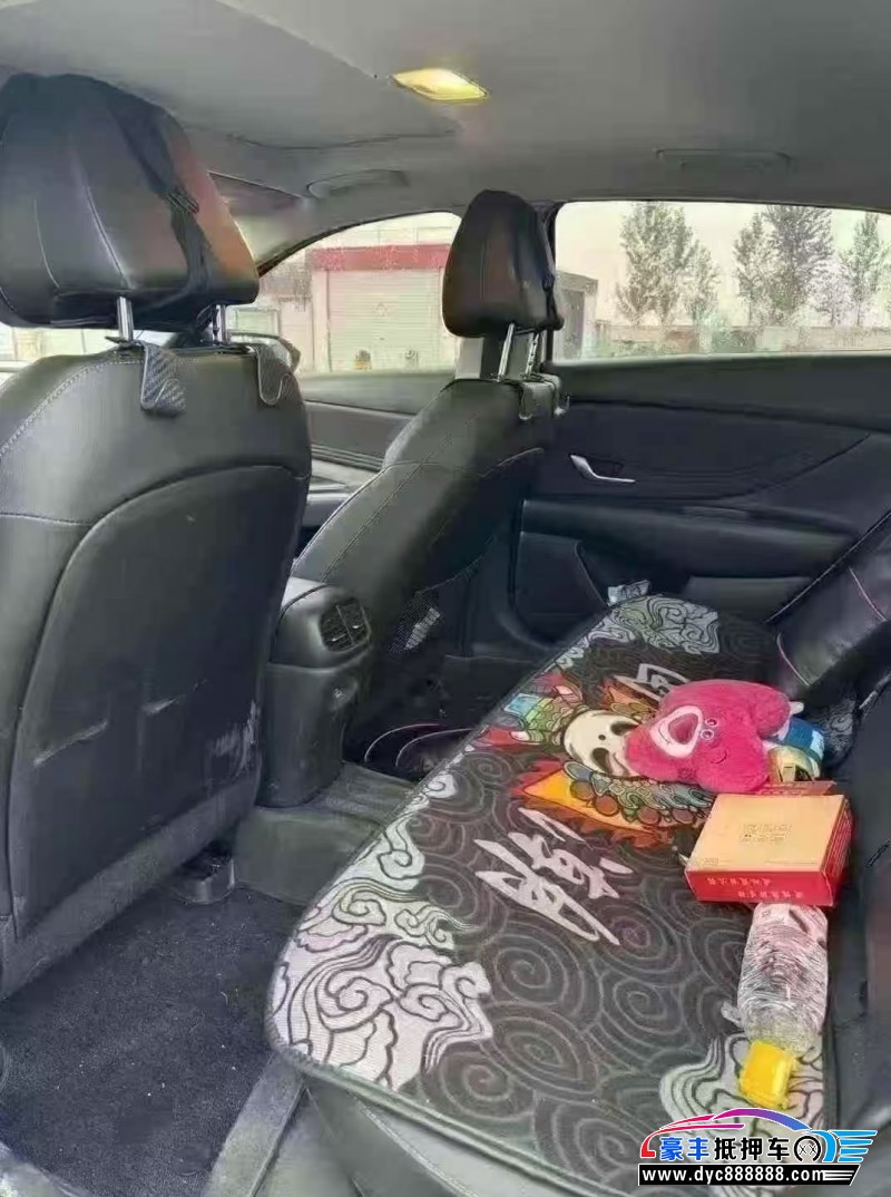 22年现代伊兰特轿车抵押车出售