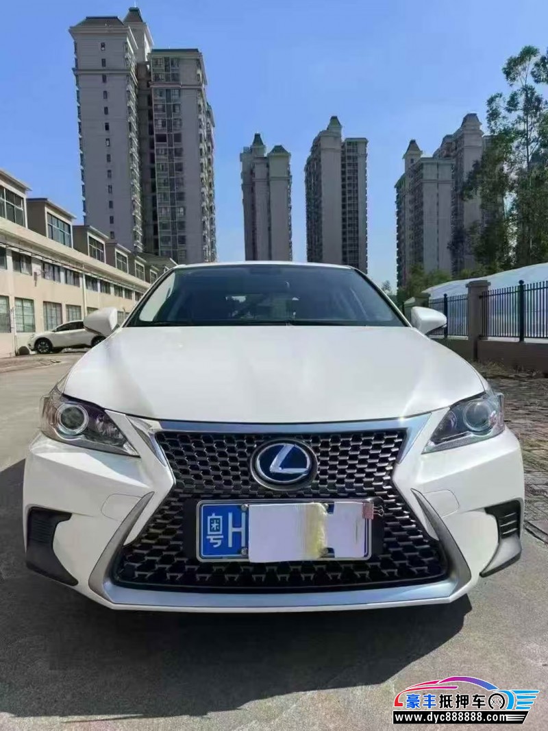 抵押车出售21年雷克萨斯CT轿车