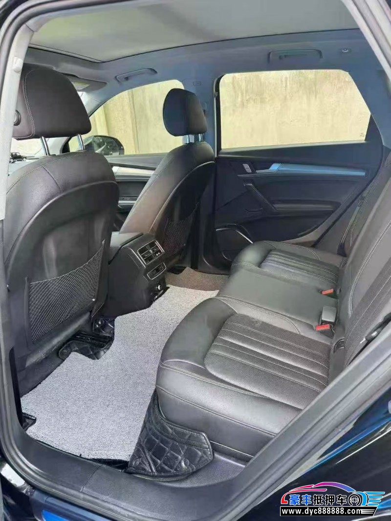 24年奥迪Q5轿车抵押车出售