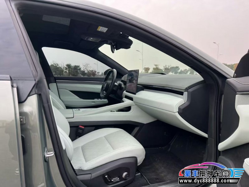 24年极氪001轿车抵押车出售