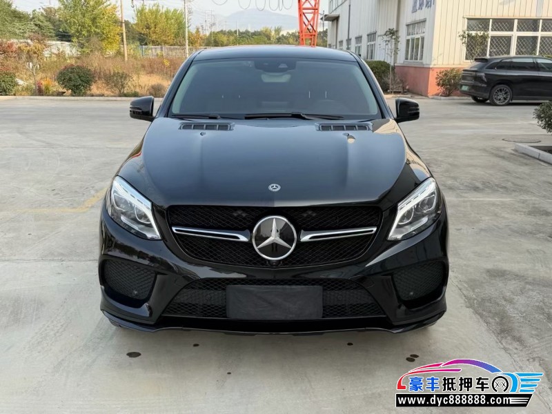 抵押车出售18年奔驰GLE AMG轿车