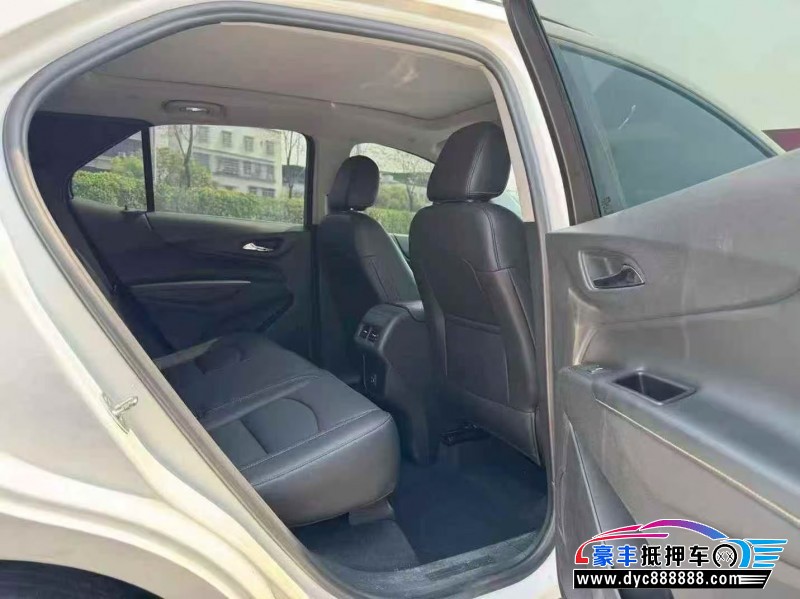 25年雪佛兰探界者轿车抵押车出售