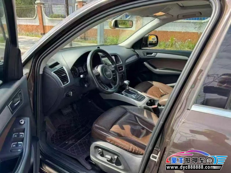 17年奥迪Q5轿车抵押车出售