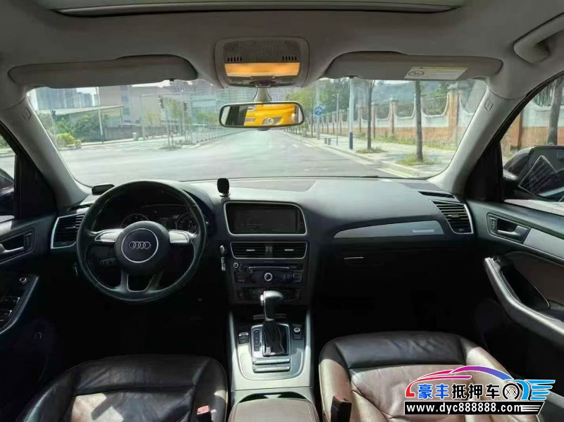 17年奥迪Q5轿车抵押车出售