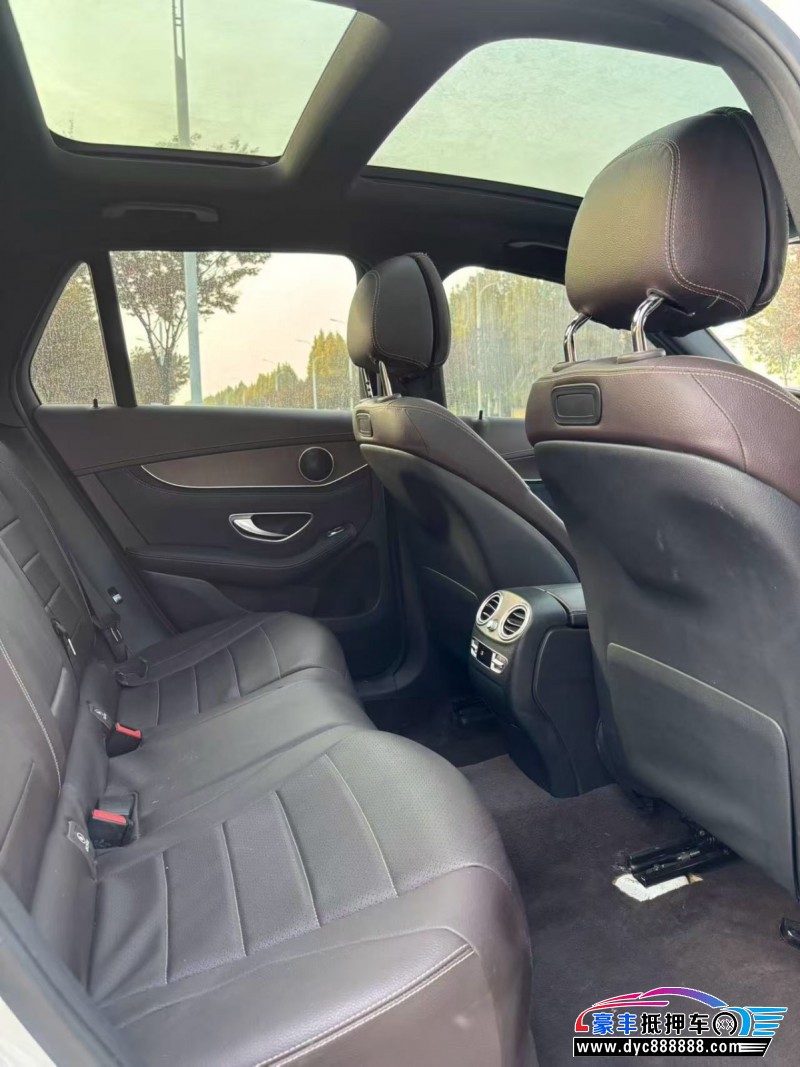 18年奔驰GLC轿车抵押车出售