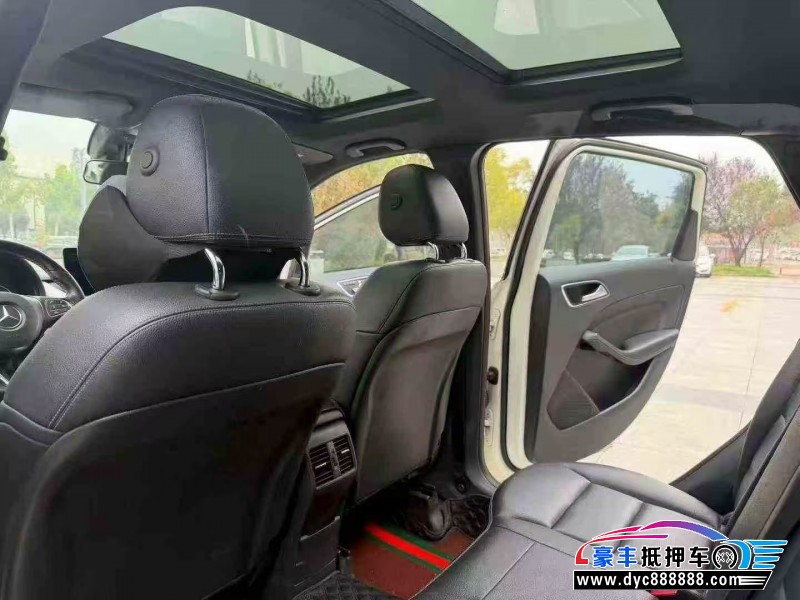 17年奔驰B轿车抵押车出售