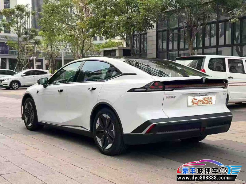 24年长安深蓝SL03轿车抵押车出售