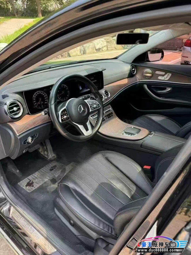 20年奔驰E轿车抵押车出售