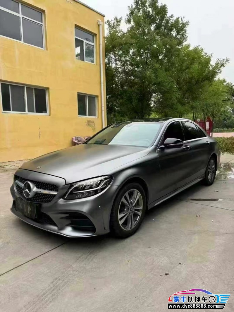 19年奔驰C轿车抵押车出售