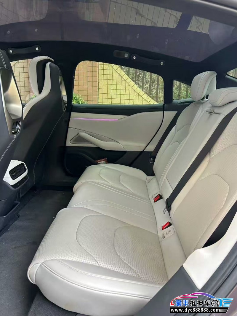 24年小米SU7轿车抵押车出售