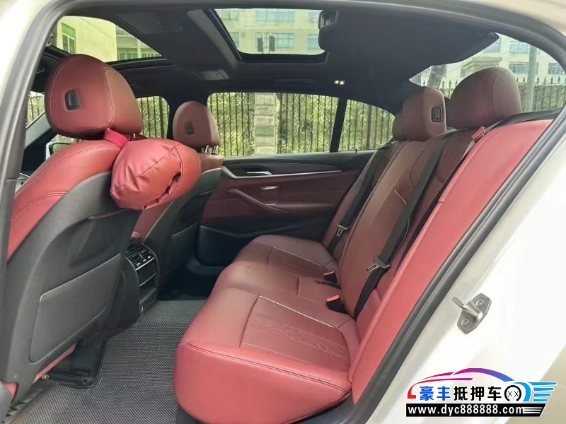 22年宝马5系轿车抵押车出售