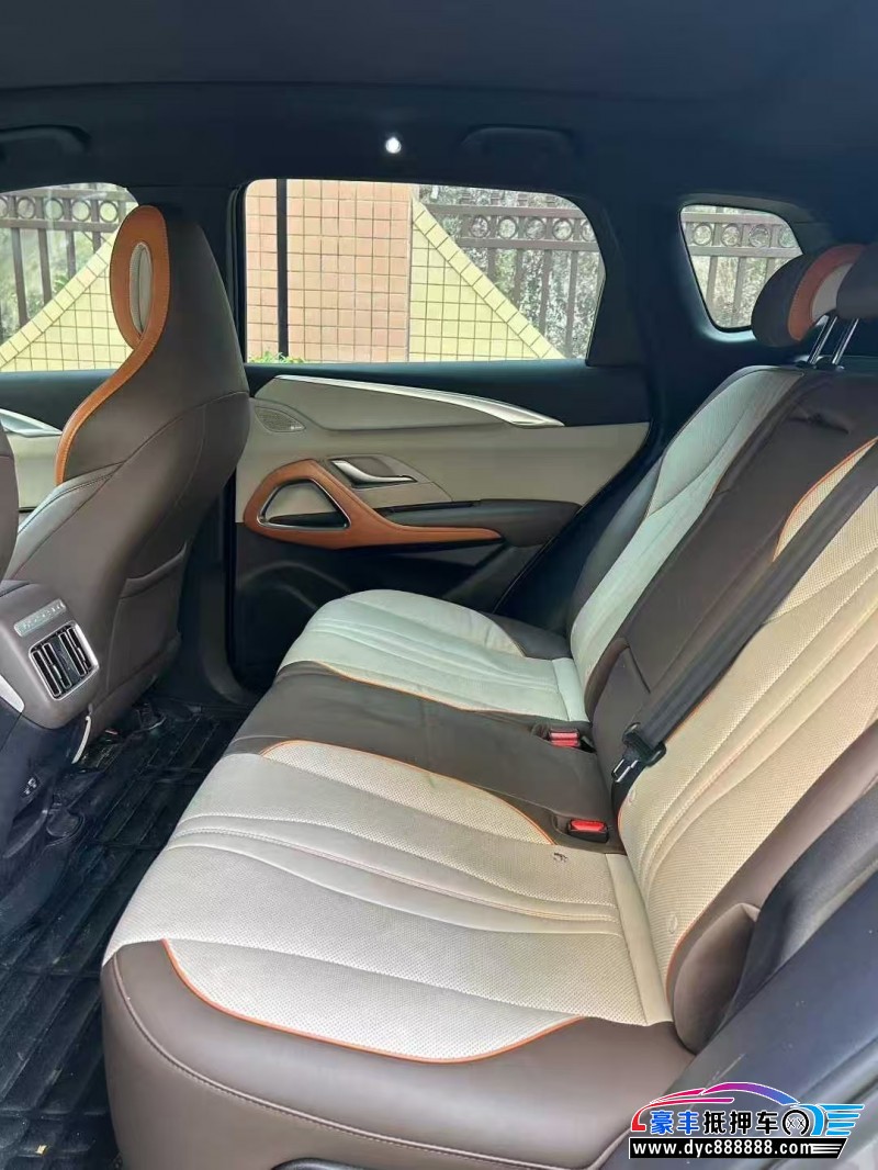 23年比亚迪宋轿车抵押车出售