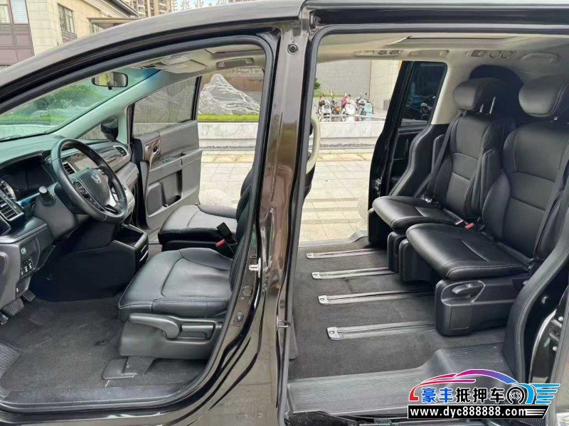 20年本田艾力绅轿车抵押车出售