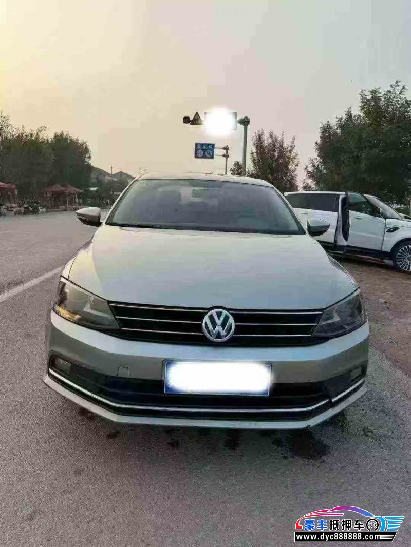 17年大众速腾轿车抵押车出售